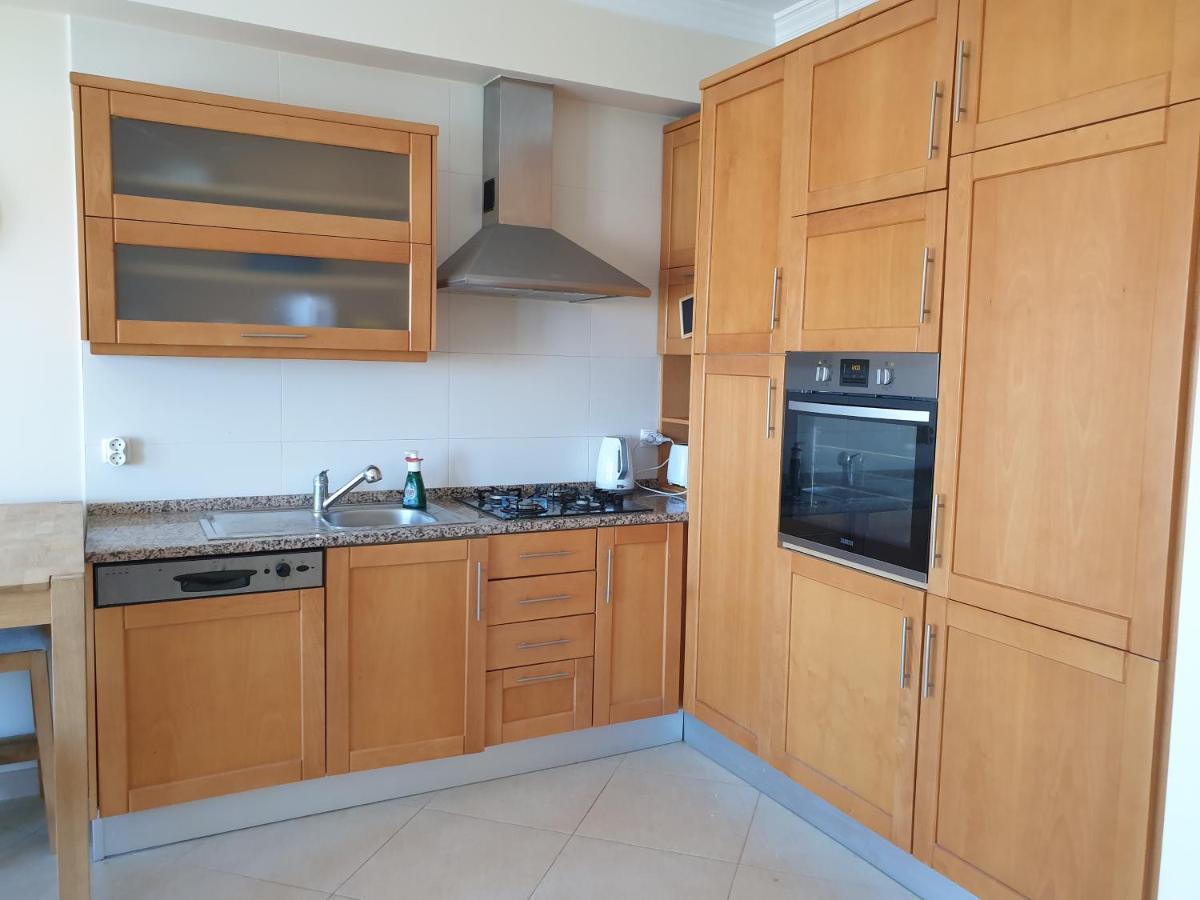 Oura Beach T1 Apartment Coral , Close To The Strip, Swimming Pool, Wi Fi, A/C Albufeira Luaran gambar