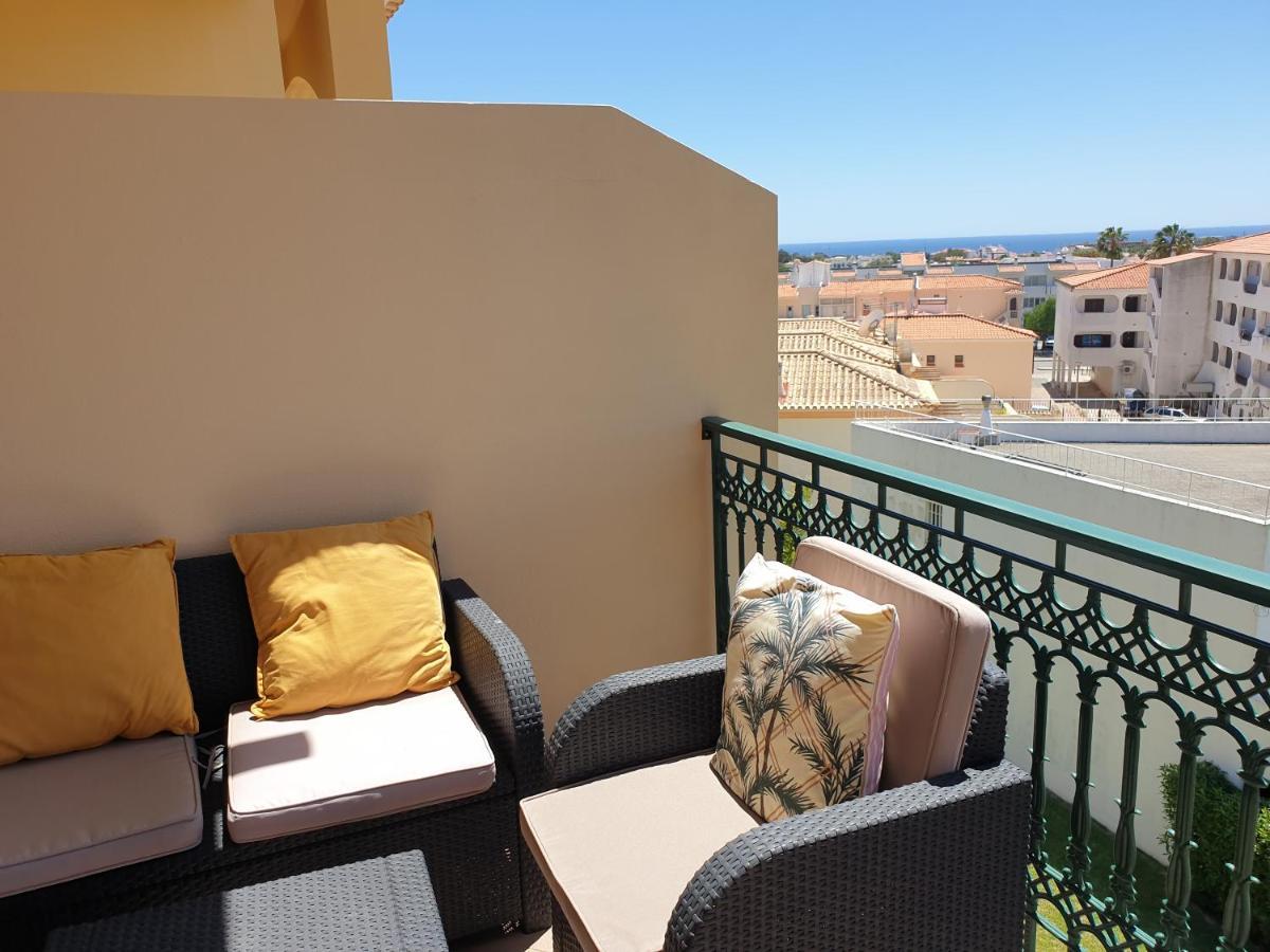 Oura Beach T1 Apartment Coral , Close To The Strip, Swimming Pool, Wi Fi, A/C Albufeira Luaran gambar